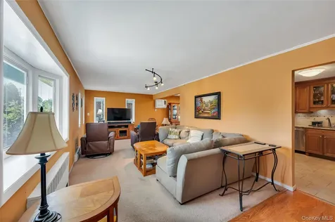 34 Oak Street Hicksville NY 11801