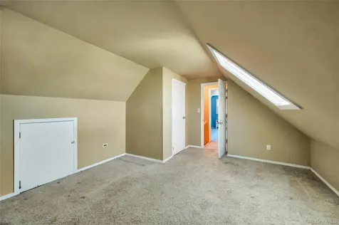 34 Oak Street Hicksville NY 11801