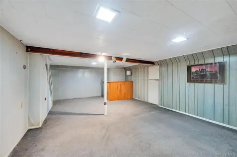 34 Oak Street Hicksville NY 11801