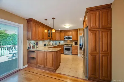 34 Oak Street Hicksville NY 11801