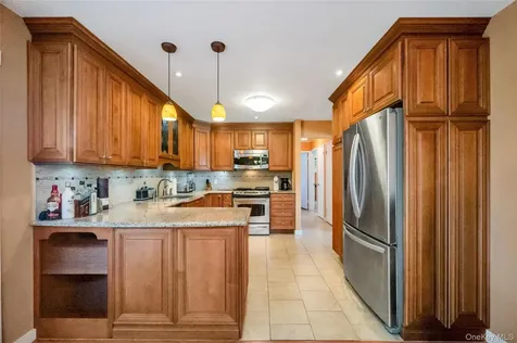 34 Oak Street Hicksville NY 11801