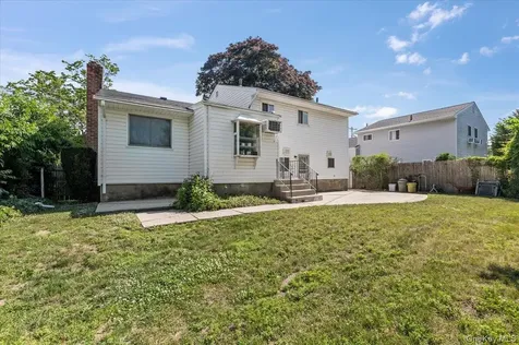 279 N Kentucky Avenue Massapequa NY 11758