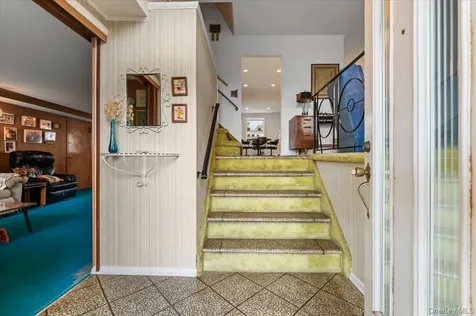 279 N Kentucky Avenue Massapequa NY 11758