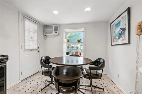 279 N Kentucky Avenue Massapequa NY 11758