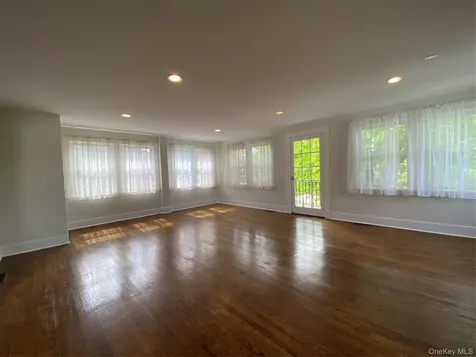 27 Grand Boulevard Scarsdale NY 10583