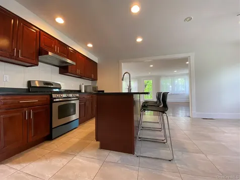 27 Grand Boulevard Scarsdale NY 10583