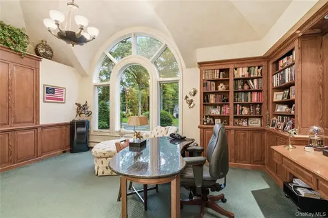 5 Victorian Lane Brookville NY 11545