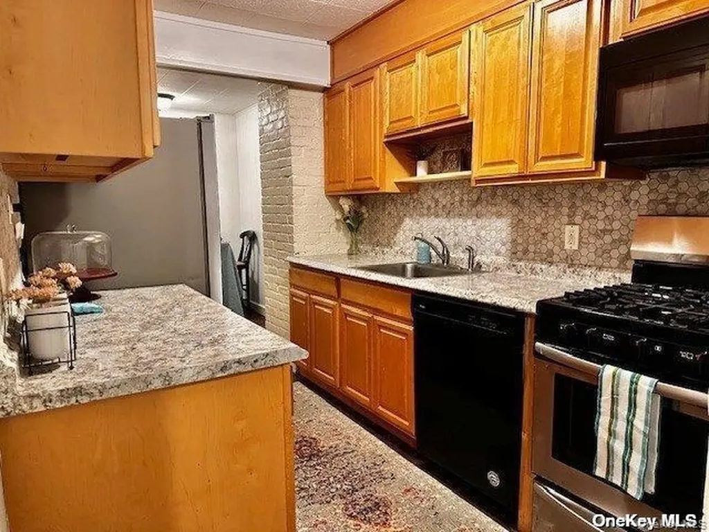 196 Deforest Road Dix Hills NY 11746