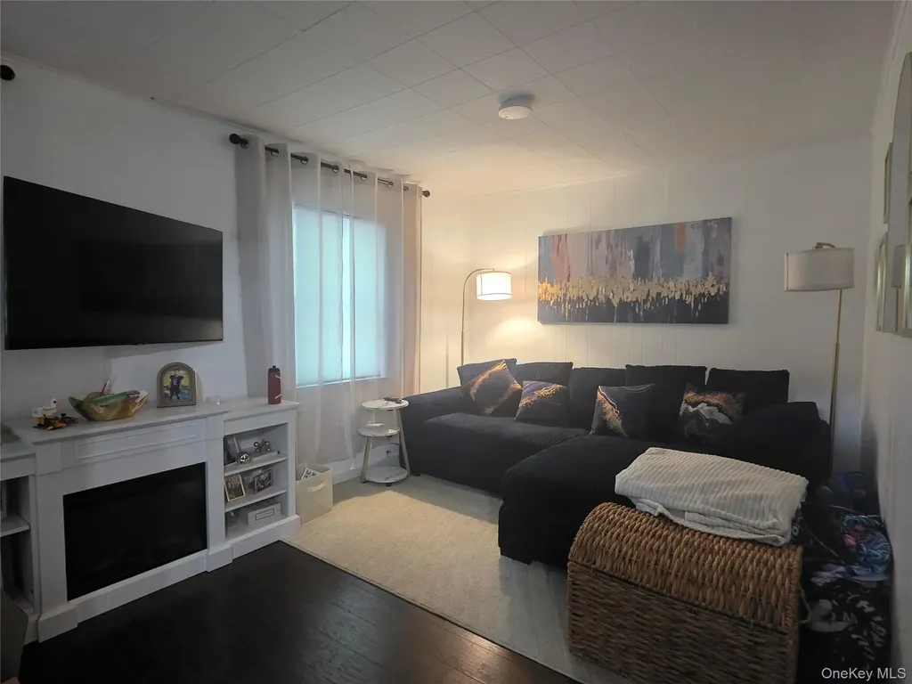 196 Deforest Road Dix Hills NY 11746