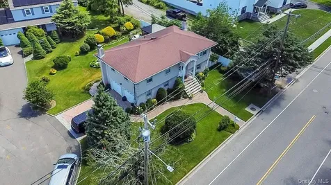 105 Convent Road Syosset NY 11791