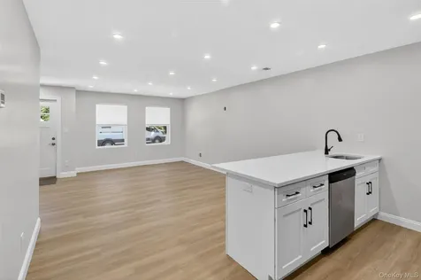 13 Hooker Street Kingston NY 12401