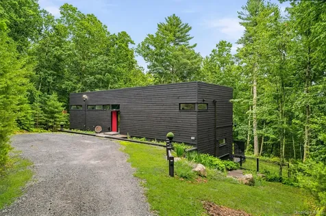 194 Mapes Road Barryville NY 12719
