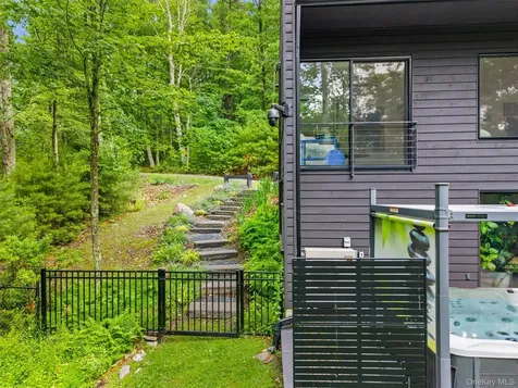 194 Mapes Road Barryville NY 12719