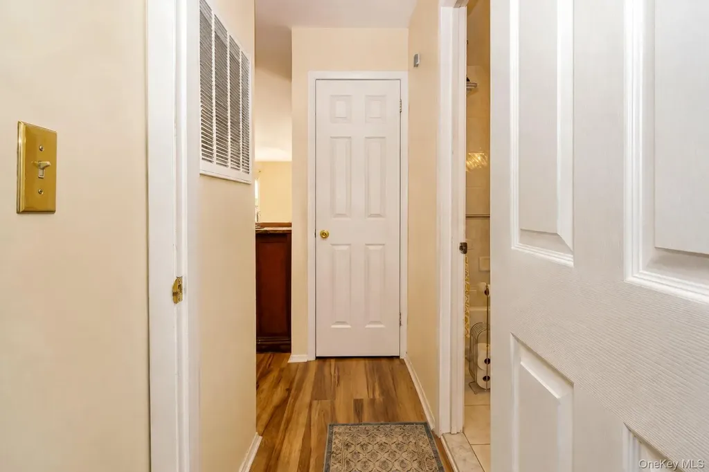 124 New Holland Village Nanuet NY 10954