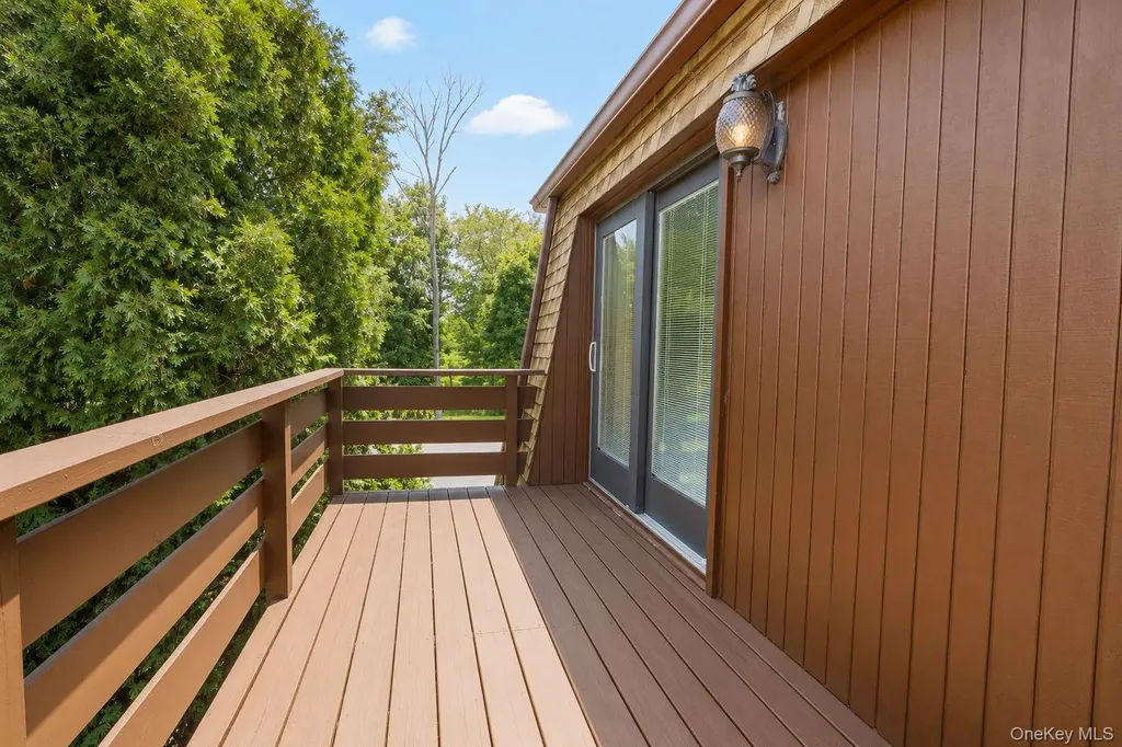 124 New Holland Village Nanuet NY 10954