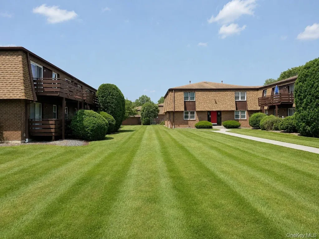 124 New Holland Village Nanuet NY 10954