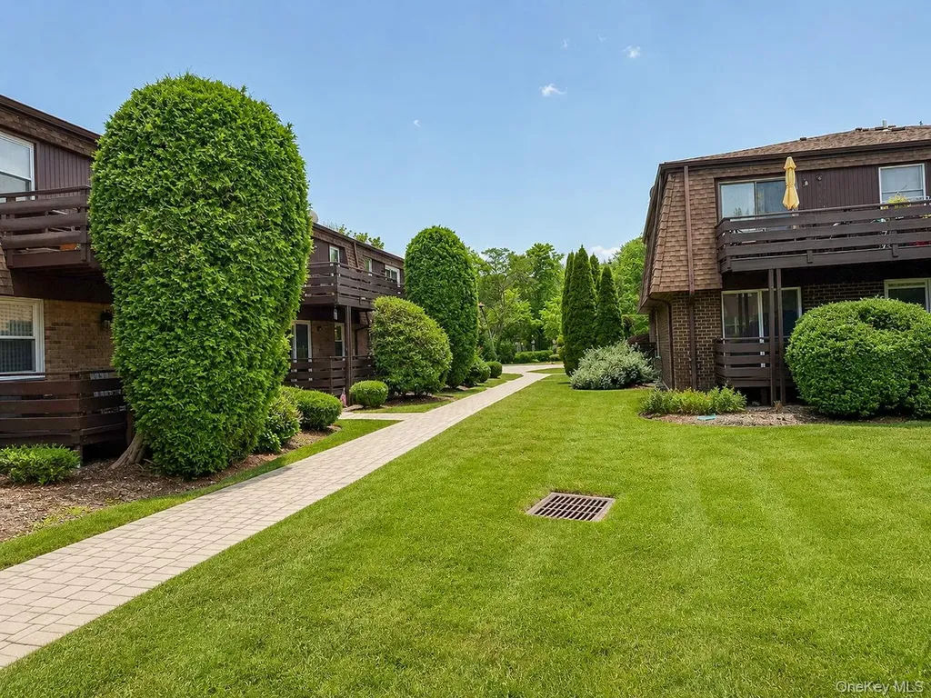 124 New Holland Village Nanuet NY 10954