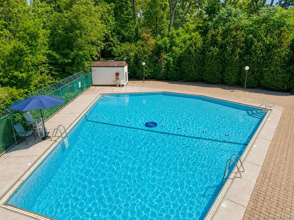 124 New Holland Village Nanuet NY 10954