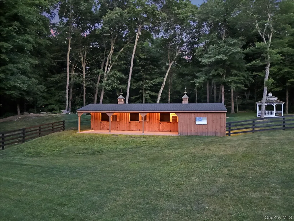 5 Apple Mill Road North Salem NY 10560