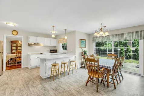 23 Bently Lane Stony Brook NY 11790