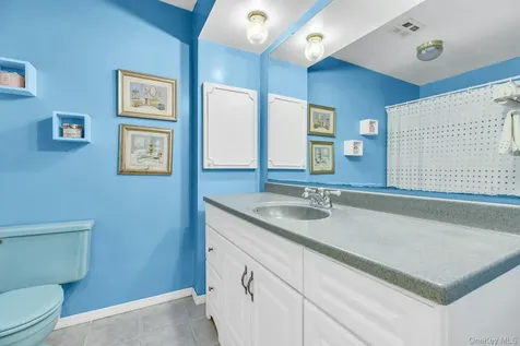 23 Bently Lane Stony Brook NY 11790