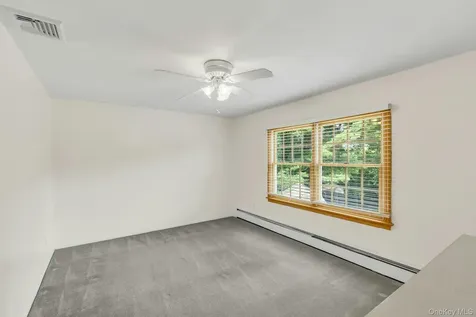 23 Bently Lane Stony Brook NY 11790