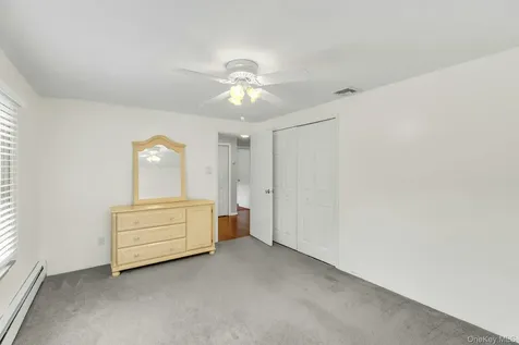 23 Bently Lane Stony Brook NY 11790