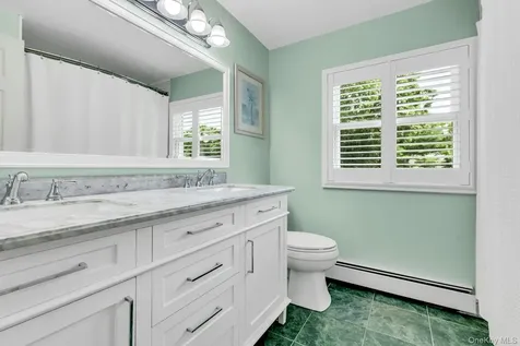 23 Bently Lane Stony Brook NY 11790