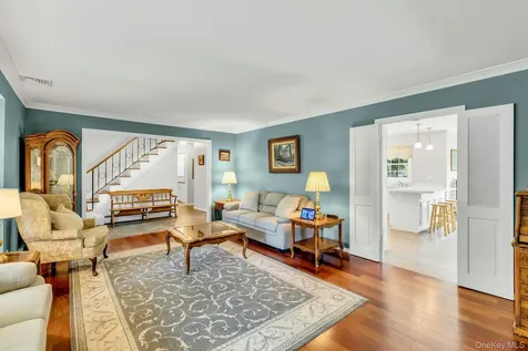 23 Bently Lane Stony Brook NY 11790