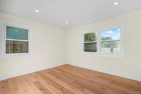 737 Flowerdale Drive Seaford NY 11783
