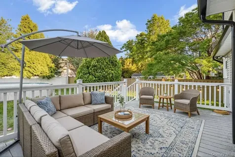 737 Flowerdale Drive Seaford NY 11783