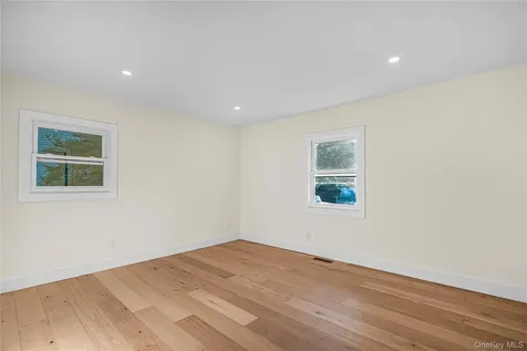 737 Flowerdale Drive Seaford NY 11783