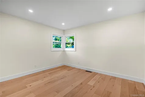 737 Flowerdale Drive Seaford NY 11783