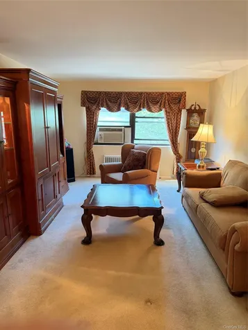 35 Shady Glen Court New Rochelle NY 10805