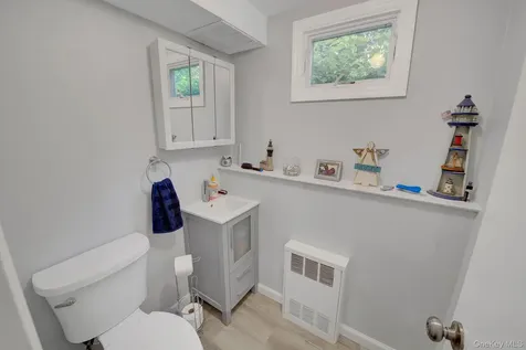 117 Eastgate Road Massapequa Park NY 11762