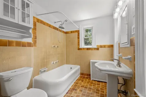 121 Walworth Avenue Scarsdale NY 10583