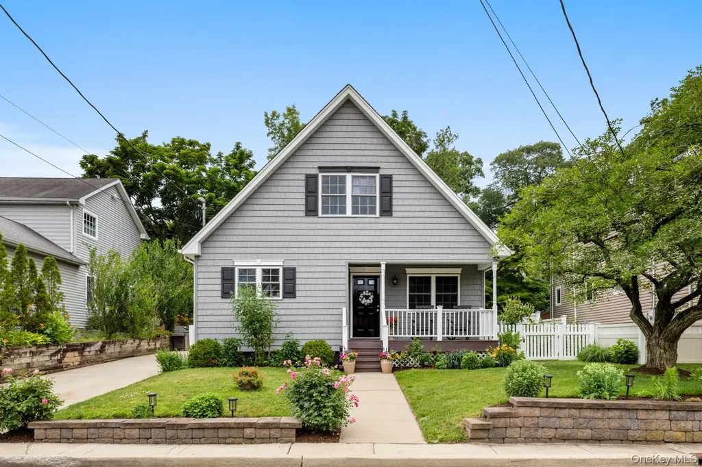5 Glenmore Avenue Glenwood Landing NY 11547