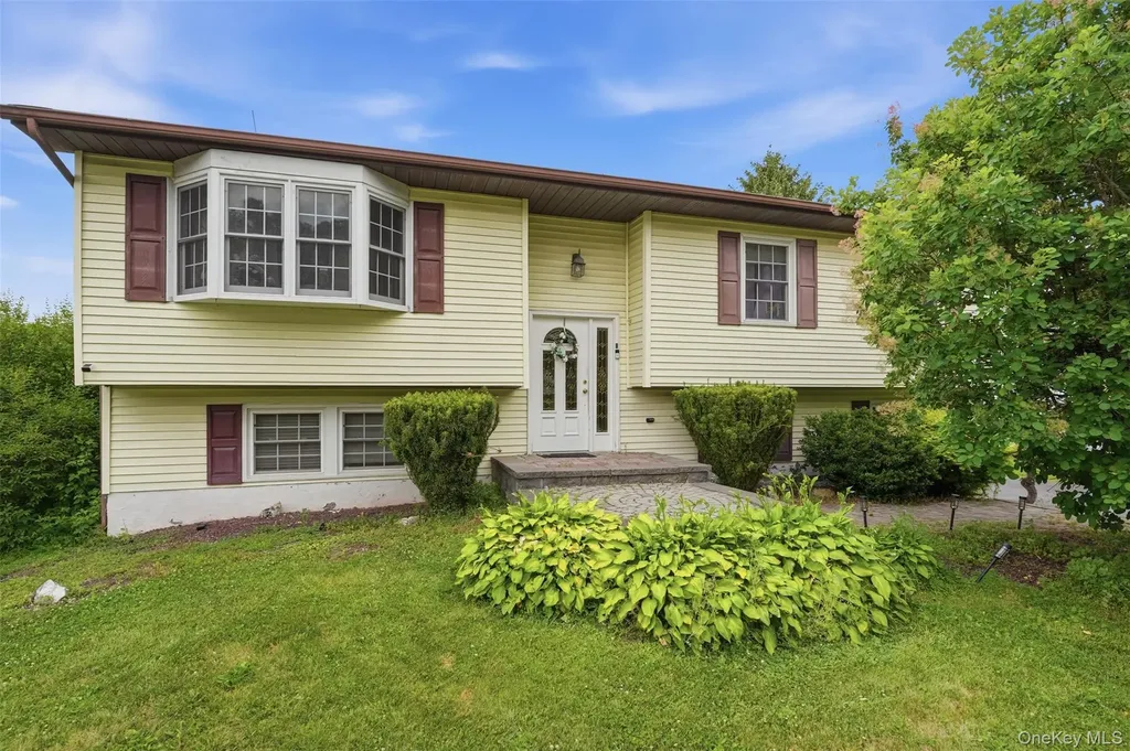 11 Applesauce Lane Wappingers Falls NY 12590