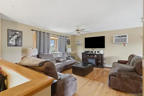 11 Applesauce Lane Wappingers Falls NY 12590