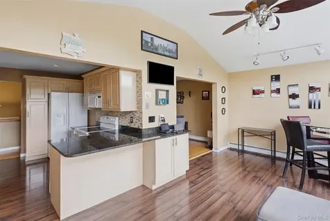 11 Applesauce Lane Wappingers Falls NY 12590