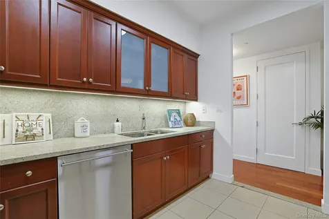 10 City Place White Plains NY 10601