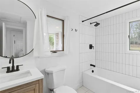 111 Oak Lane Amagansett NY 11930