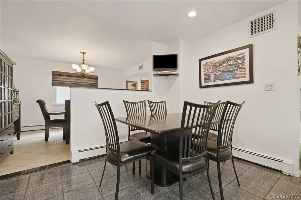 2461 Riviera Lane Bellmore NY 11710