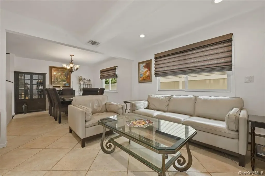 2461 Riviera Lane Bellmore NY 11710