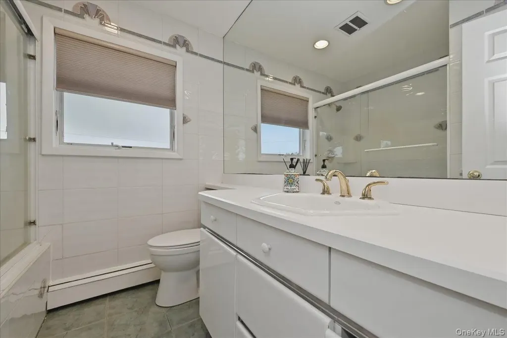 2461 Riviera Lane Bellmore NY 11710