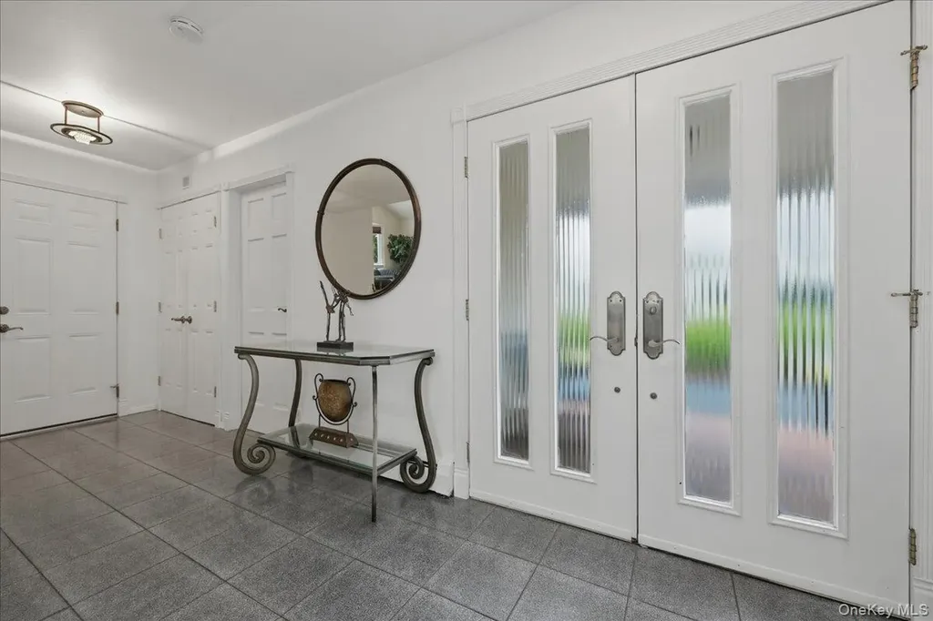 2461 Riviera Lane Bellmore NY 11710
