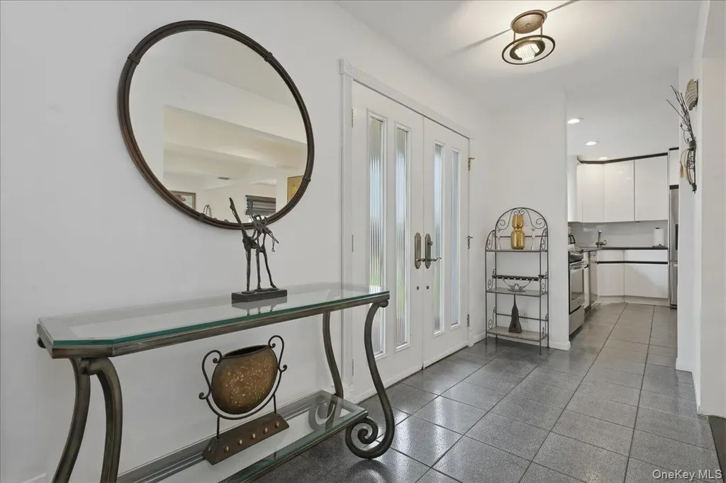 2461 Riviera Lane Bellmore NY 11710
