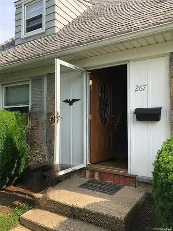 267 Haypath Road Old Bethpage NY 11804
