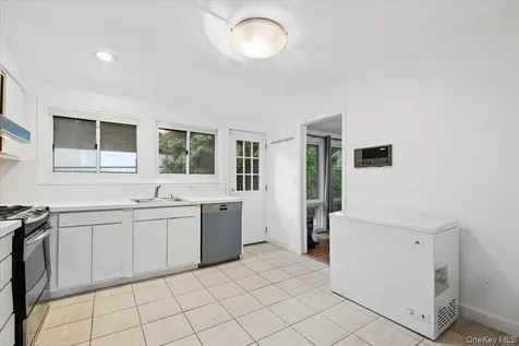 21 Tanglewood Road Scarsdale NY 10583