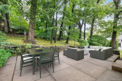 21 Tanglewood Road Scarsdale NY 10583